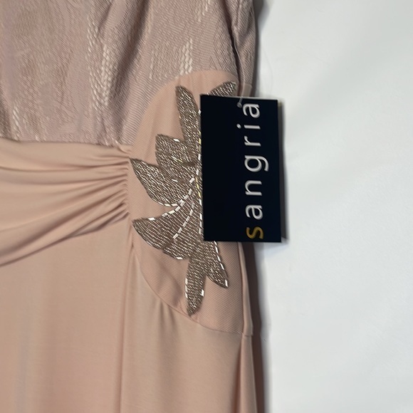 NWT Sangria Floor Length Gown- Size 16 - Picture 3 of 5